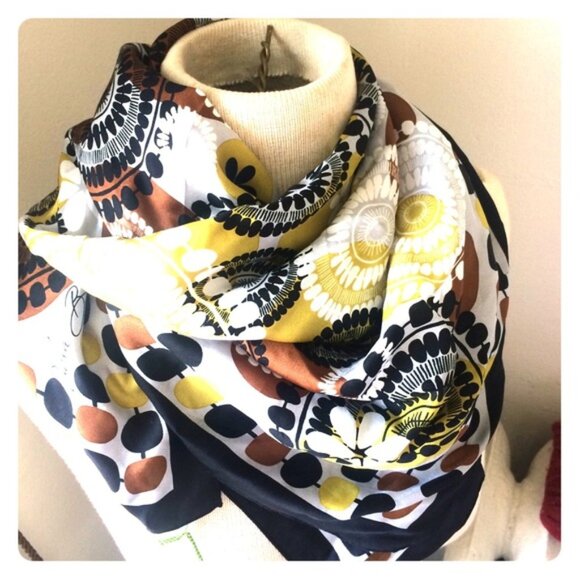 Vera Bradley Accessories - Vera Bradley Cocoa Moss 100% Silk Scarf